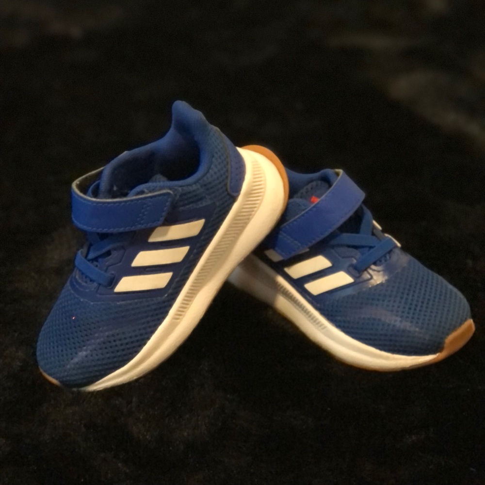 Adidas - Picture 3 of 4